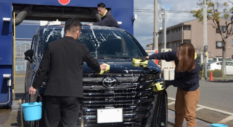 多様なニーズにお応えする充実の洗車コース